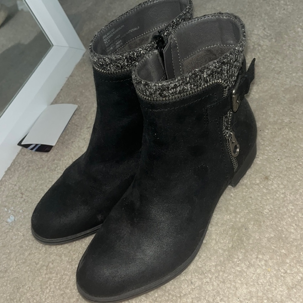 Black Booties with grey details